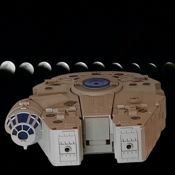 STAR WARS GALACTIC HEROES 2017 MILLENNIUM FALCON HASBR / PLAYSKOOL Ages 3+ - Picture 1 of 8